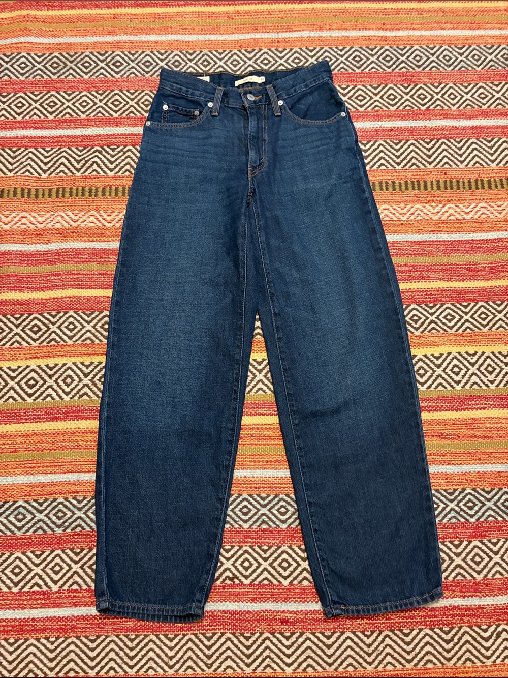 Levi’s Baggy Dad Jeans 24 Dark Wash NWOT